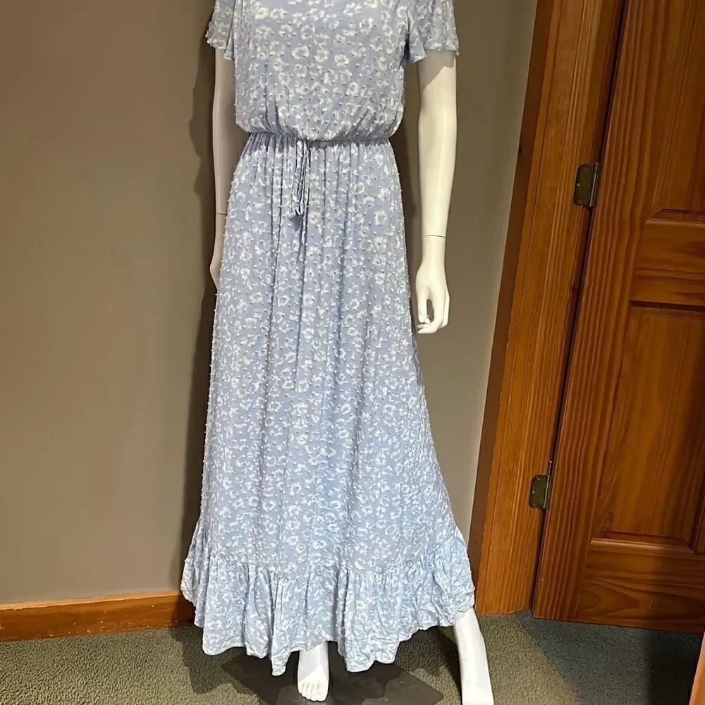 Everly Periwinkle Floral Maxi Dress Small